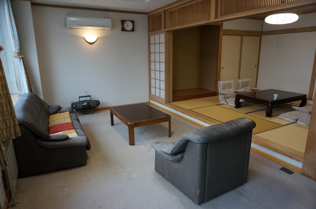 Otaru Ekimae Guest House Ito Eksteriør bilde